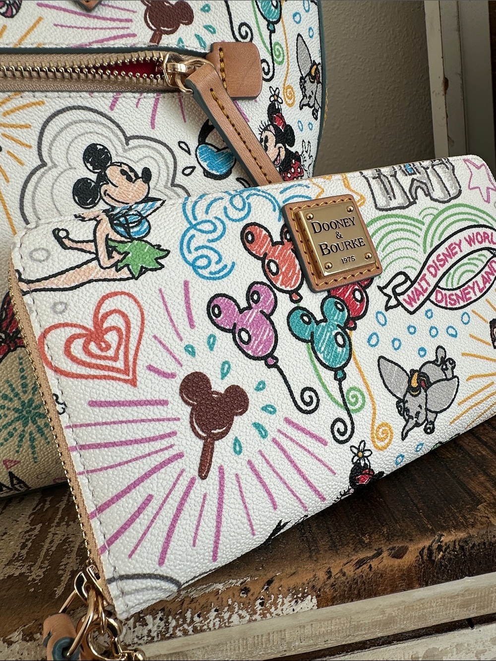DisneyDooney & Bourke White Disney Sketch Tote with Multicolor wristlet Wallet. - Picture 11 of 11